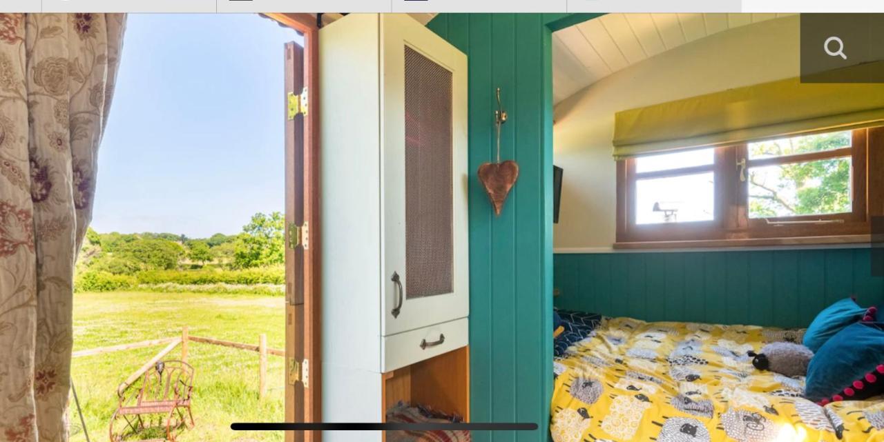 Shepherds Hut With Scandinavian Hot Tub And Hydromassager Sway 外观 照片